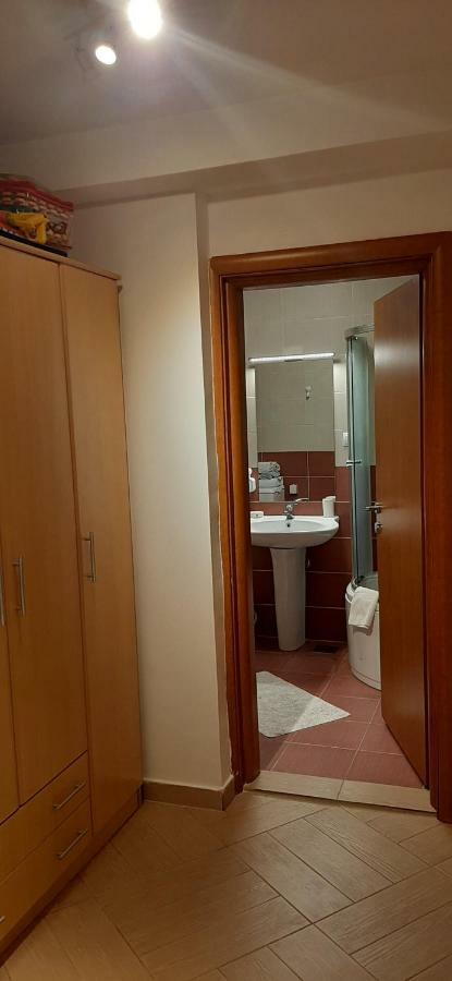 Iskra Apartment Budva Exterior photo